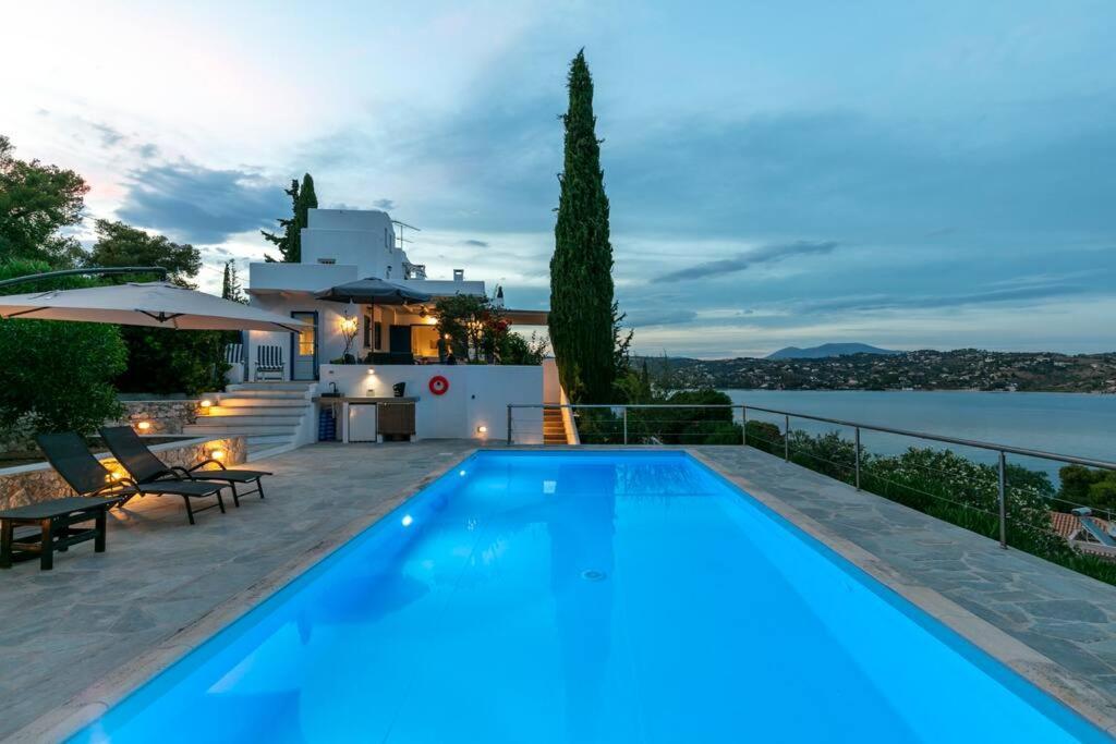 Retreat Villa By The Sea With Pool In Porto Heli Bagian luar foto