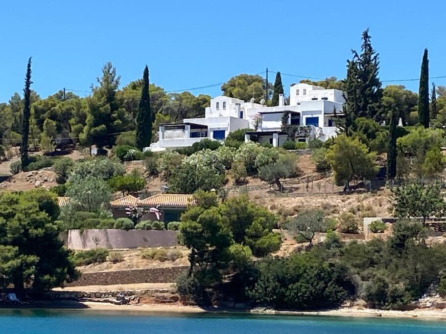 Retreat Villa By The Sea With Pool In Porto Heli Bagian luar foto