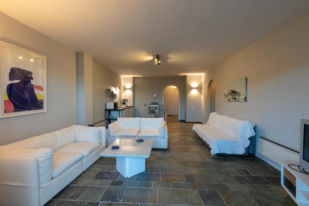 Retreat Villa By The Sea With Pool In Porto Heli Bagian luar foto
